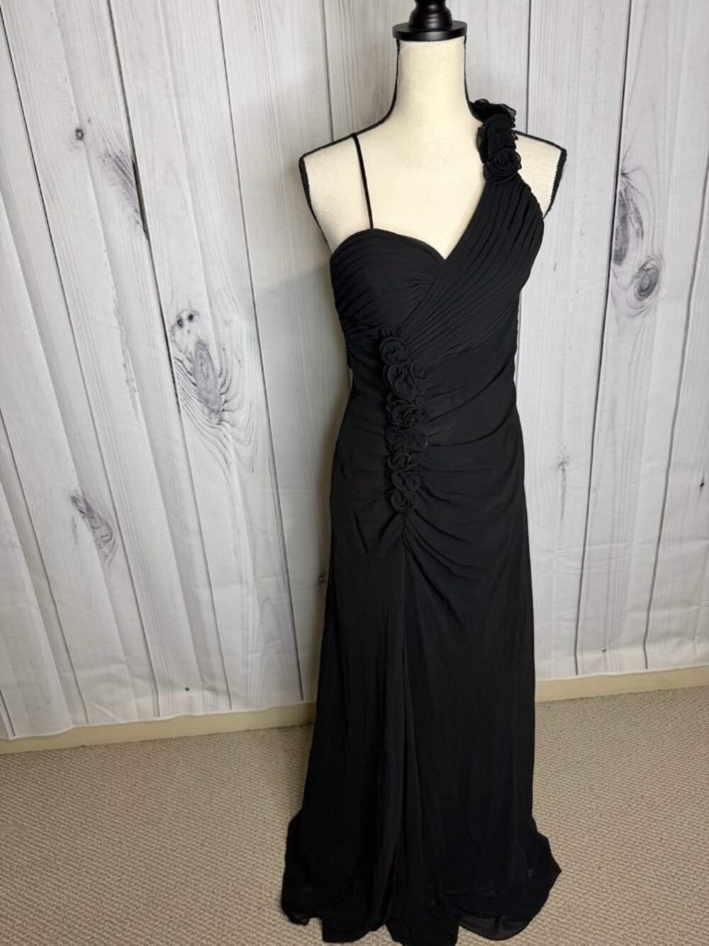 Faviana Couture Size 8 Long Maxi Dress Rosette Pleated Prom Formal Black Vintage